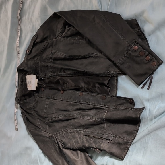 Black Leather Jacket (Looks Dark Green/Grey/Brown Depending On Lighting) - Picture 1 of 9